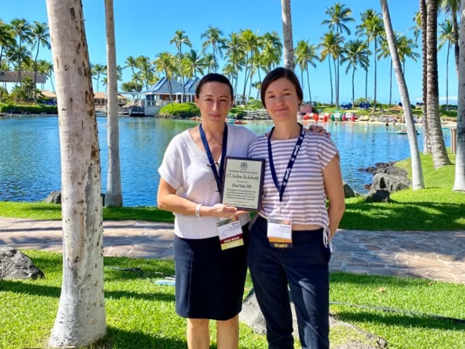 Erina receives the Mentorship Award at RRS, Hawaii - Oct 2022